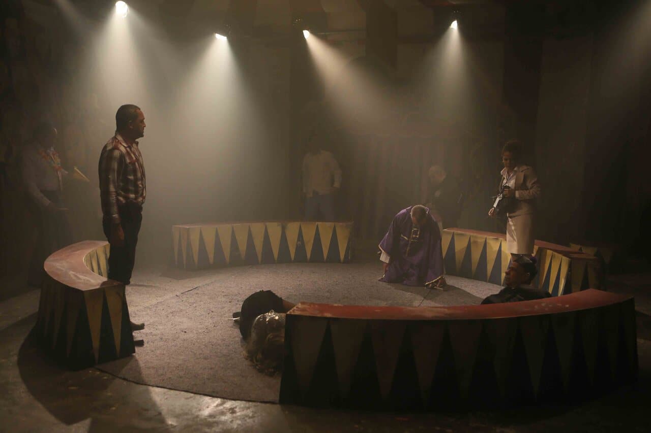 The Noche de Circo camera crew preparing a shot on set